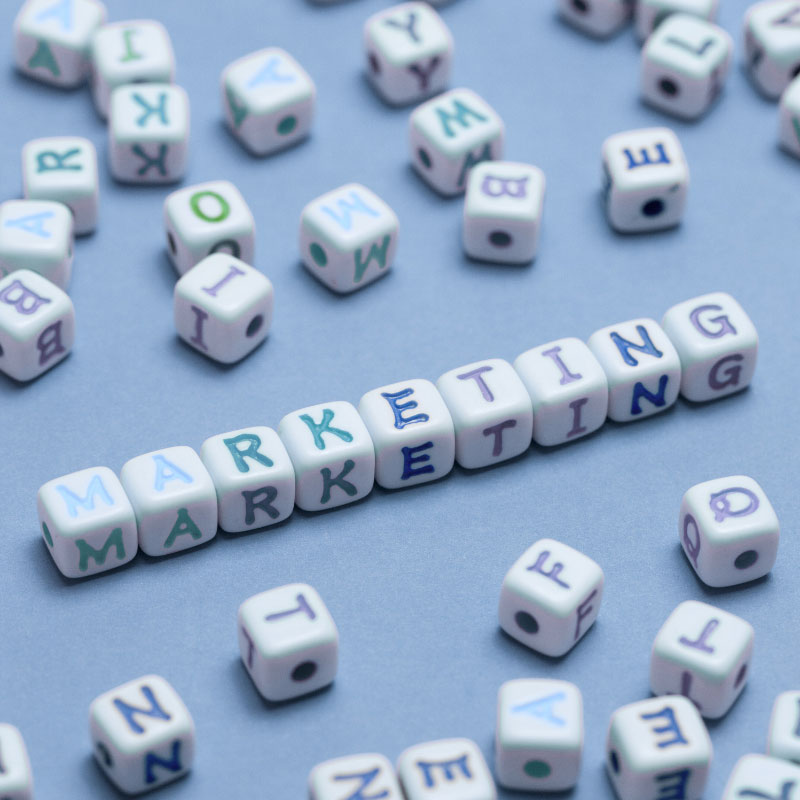 beneficios del marketing digital para clinicas Cuentas de pulsera la palabra marketing